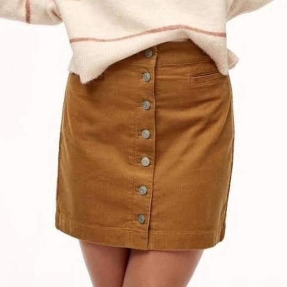 Aritzia Dresses & Skirts - Aritzia Wilfred Free Karmen Mini Skirt